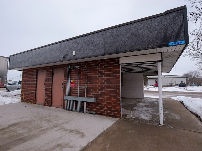 More Photos Of 511 25th Ave N, Wisconsin Rapids Office For Sale