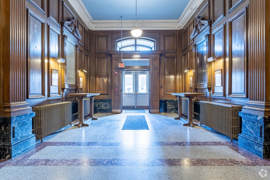 More Photos Of 129 N 10th St, Lincoln Apartments For Lease