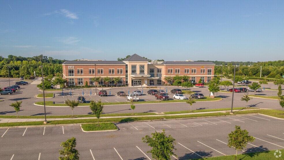 More Photos Of 1933 Edwin Dr, Chesapeake Medical For Lease