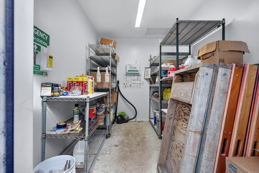 More Photos Of 765 3rd Ave, Welaka Restaurant For Sale