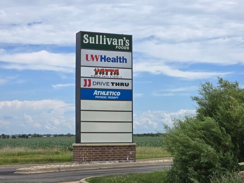 More Photos Of 380 Eagle Dr, Rochelle Freestanding For Lease