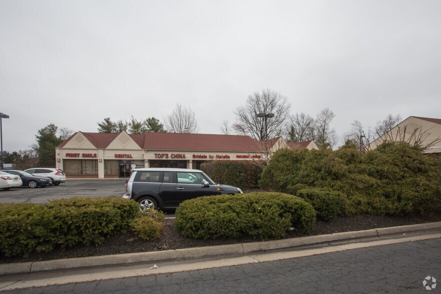 More Photos Of 8723 Richmond Hwy, Alexandria Unknown For Lease
