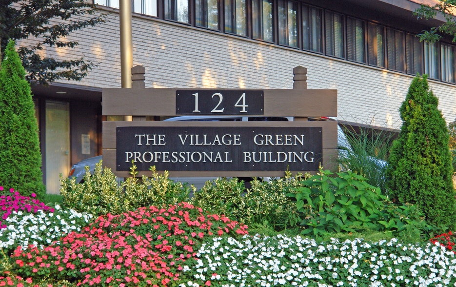 More Photos Of 124 Main St, Huntington Medical For Lease