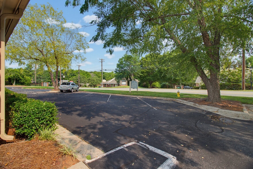 More Photos Of 701 W Main St, Jamestown Office For Sale