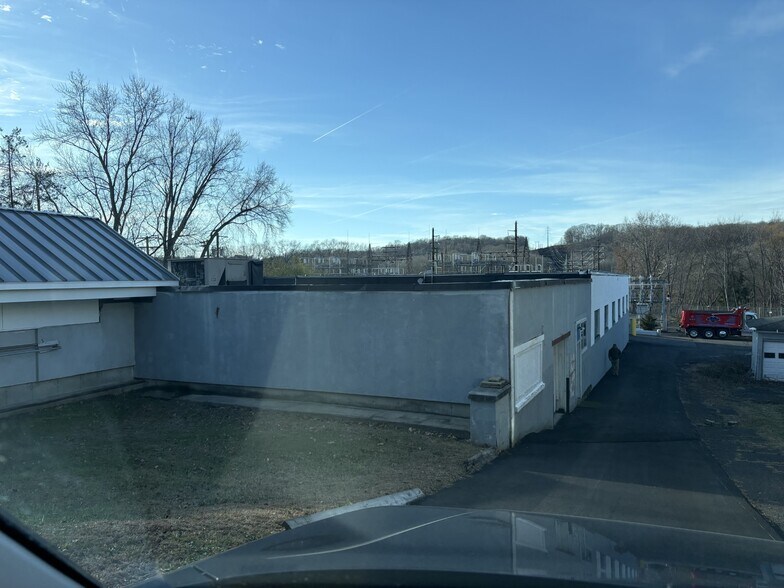 More Photos Of 763 Hanover Rd, Meriden General Retail For Sale