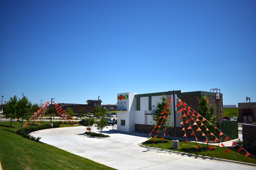 More Photos Of 2120 Rio Grande Blvd, Euless General Retail For Lease