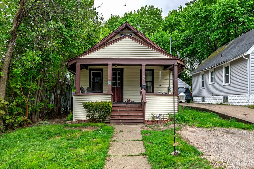 Primary Photo Of , Lansing Multifamily For Sale