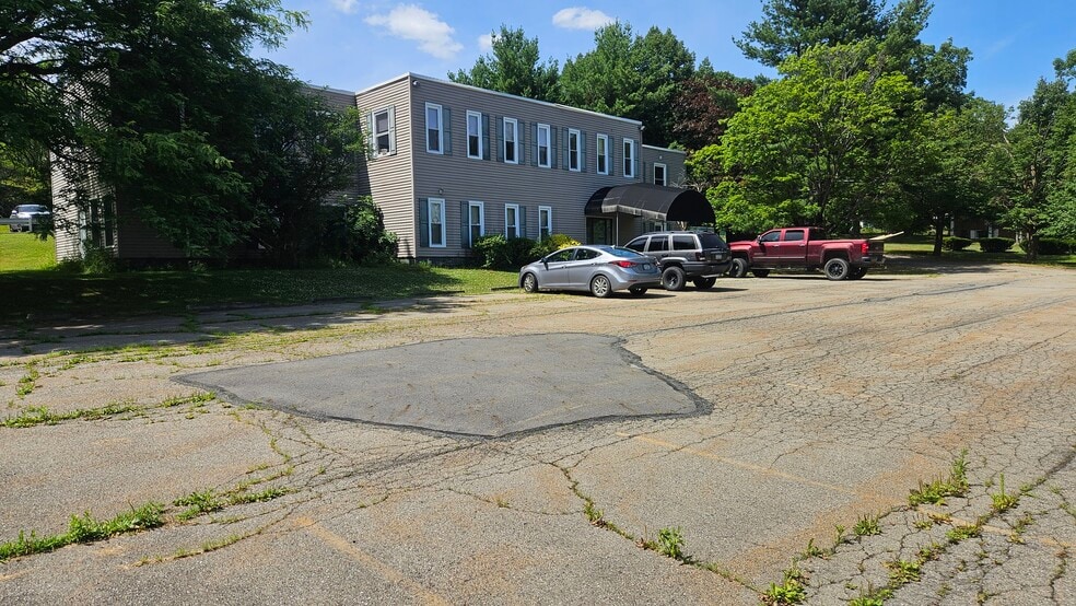 More Photos Of 242 Noble Rd, Waverly Township Office For Lease