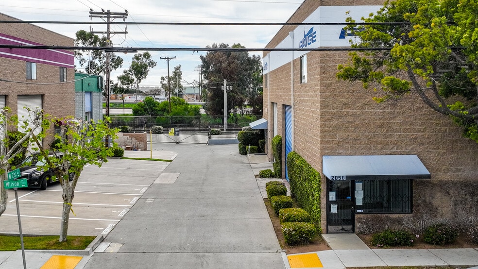 More Photos Of 2050 Wilson Ave, National City Manufacturing For Lease