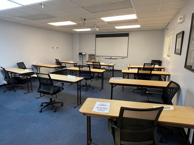 1317 Virginia Blvd NW, Huntsville, AL 35801 Industrial For Lease