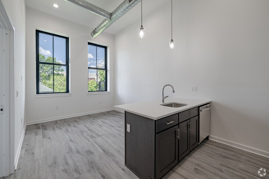 More Photos Of 70 Roseville Ave, Newark Apartments For Sale