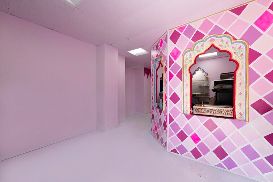 More Photos Of 6013 W Olympic Blvd, Los Angeles Storefront Retail Office For Lease