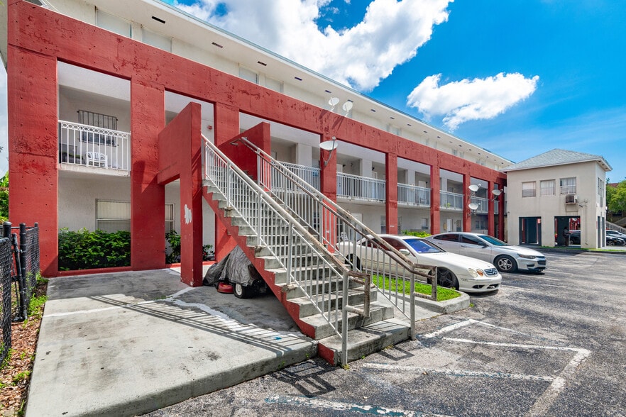 More Photos Of 1621 Nw 60th St, Miami Apartments For Sale