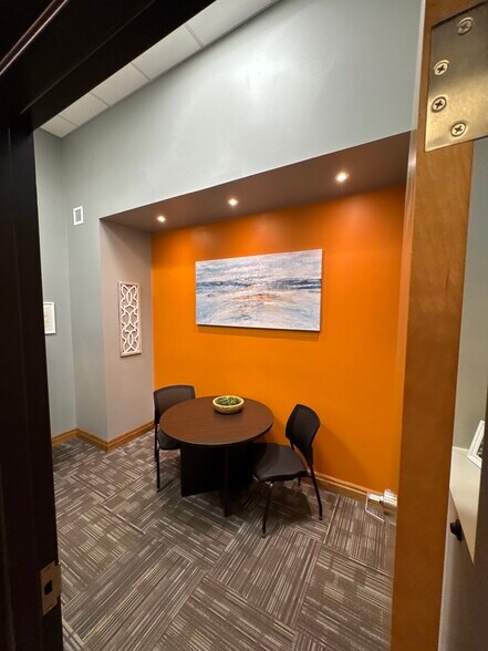 More Photos Of 327 N Riverfront Dr, Mankato Storefront Retail Residential For Lease