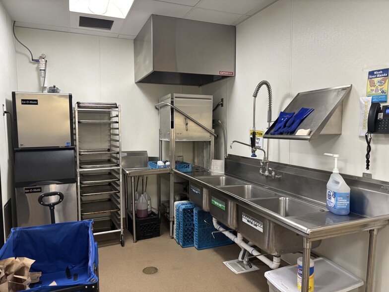 More Photos Of 4203 Buena Vista Rd, Bakersfield Daycare Center For Sale