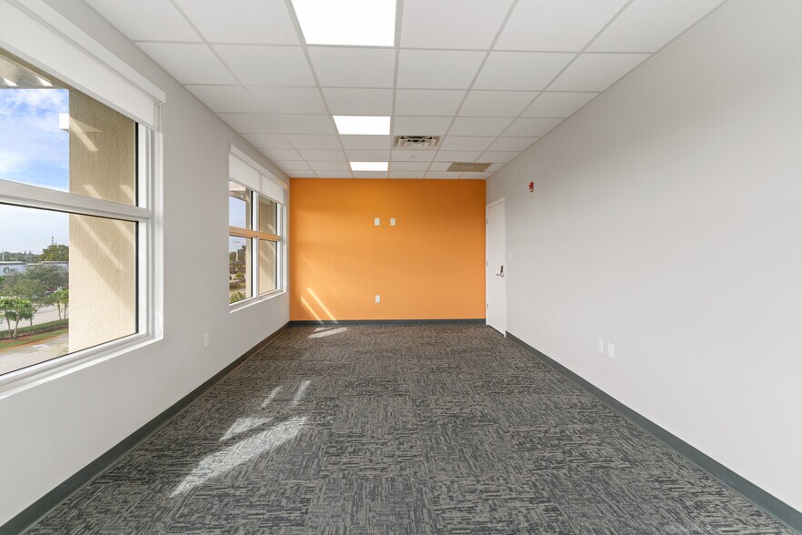 More Photos Of 4640 S University Dr, Davie Medical For Sale