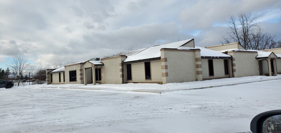 Primary Photo Of 8600 Sheridan Dr, Buffalo Office Residential For Lease