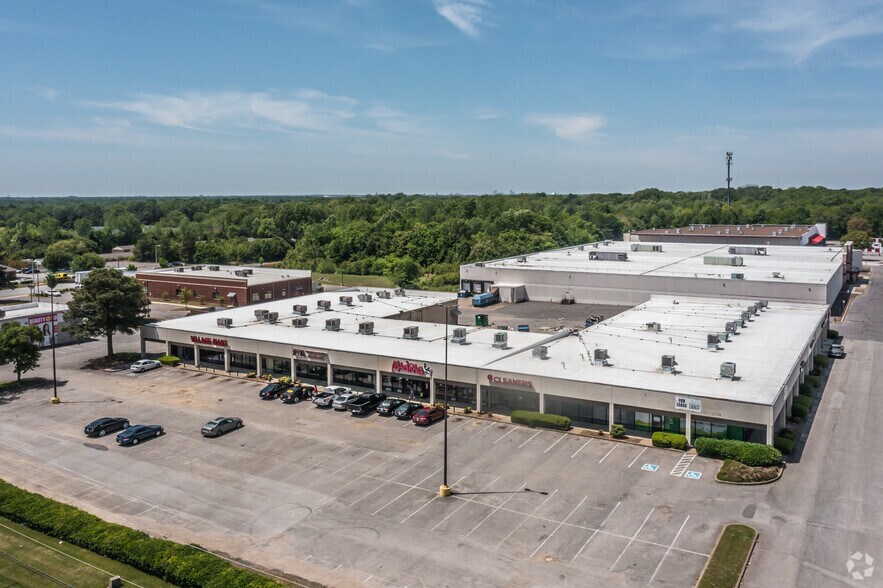 More Photos Of 2921-2927 Covington Pike, Memphis Unknown For Lease