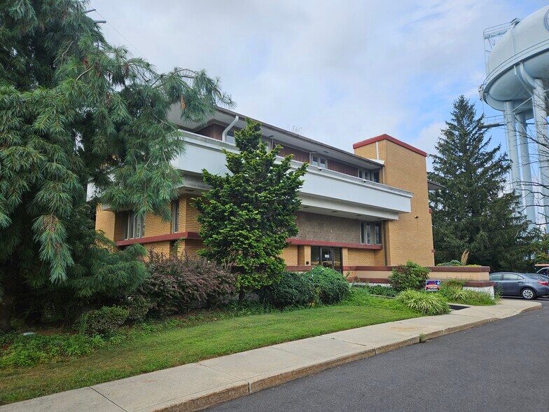 More Photos Of 2382 Whitehorse Mercerville Rd, Hamilton Office For Lease