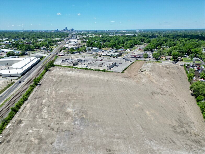 More Photos Of 2505 N Sherman Dr, Indianapolis Contractor Storage Yard For Lease