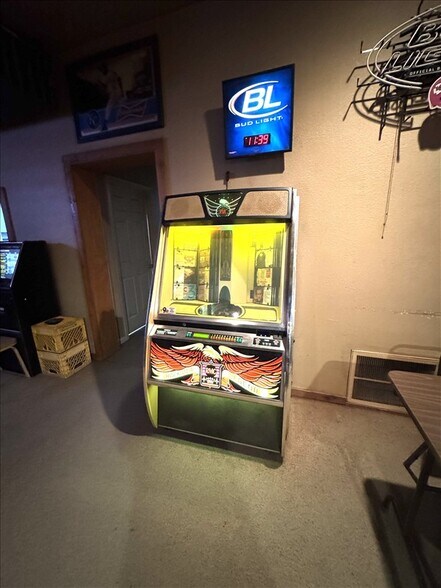 More Photos Of 205 N Macon St, Bevier Restaurant For Sale