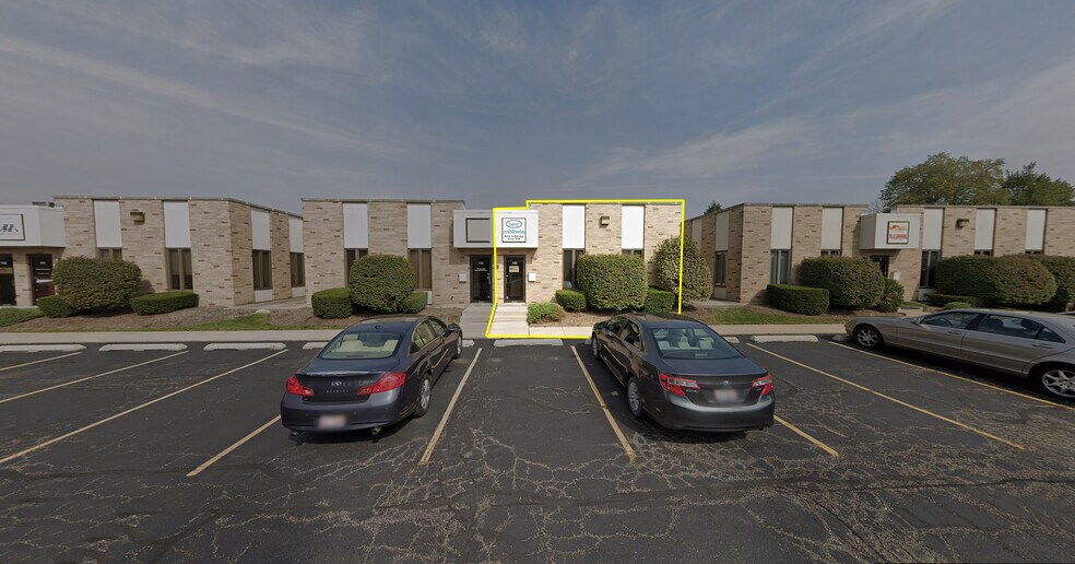 Primary Photo Of 1881 Commerce Dr, Elk Grove Village Office For Sale