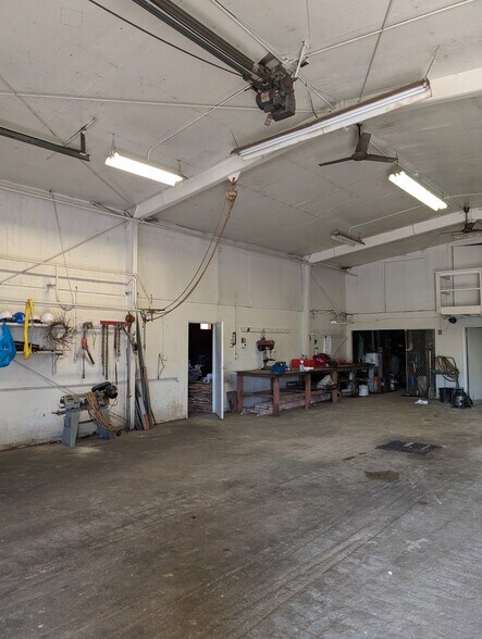 More Photos Of 707 Jewell Rd, Wilmore Warehouse For Sale