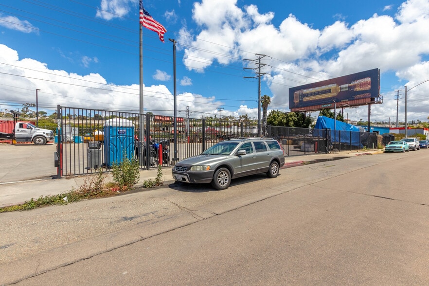 More Photos Of 3571 Pacific Hwy, San Diego Contractor Storage Yard For Lease