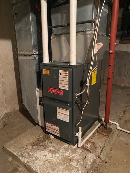 More Photos Of 322 4th St, West Point Office Residential For Sale