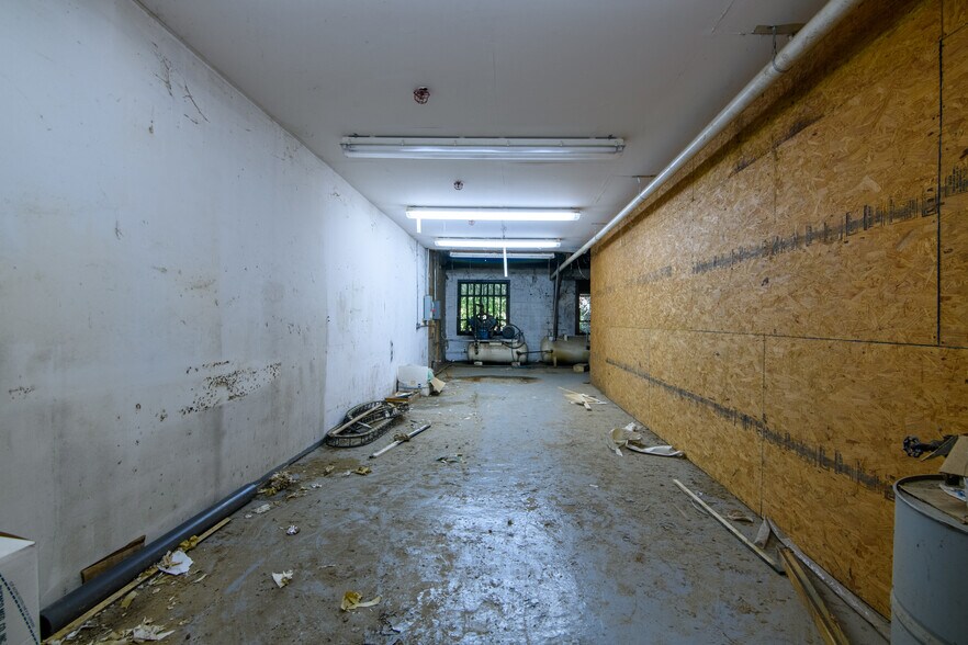 More Photos Of 440 Frankston St, Jacksonville Warehouse For Sale