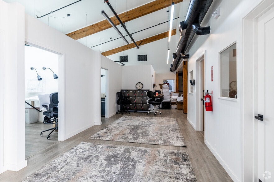 More Photos Of 3487 Collins Ave, Richmond Light Distribution For Lease