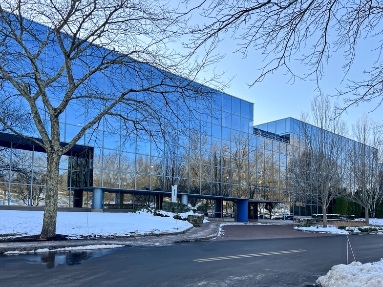 More Photos Of 1 Manhattanville Rd, Purchase Coworking Space