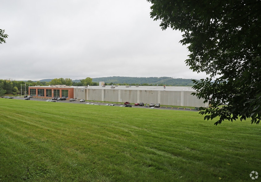 More Photos Of 1 Vapor Trl, Hudson Industrial For Sale