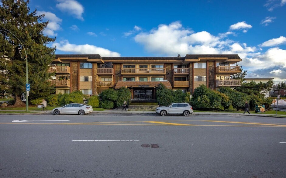 Primary Photo Of 1240 St Georges St, North Vancouver Apartments For Sale