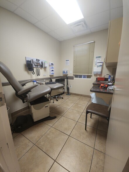 More Photos Of 1215 Santa Fe St, Corpus Christi Medical For Sale