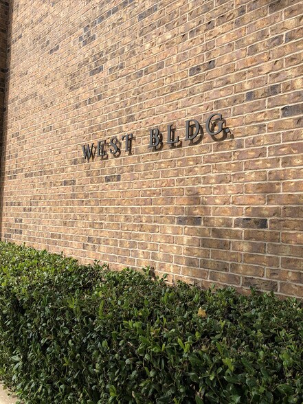 More Photos Of 3033 NW 63rd St, Oklahoma City Office For Sale