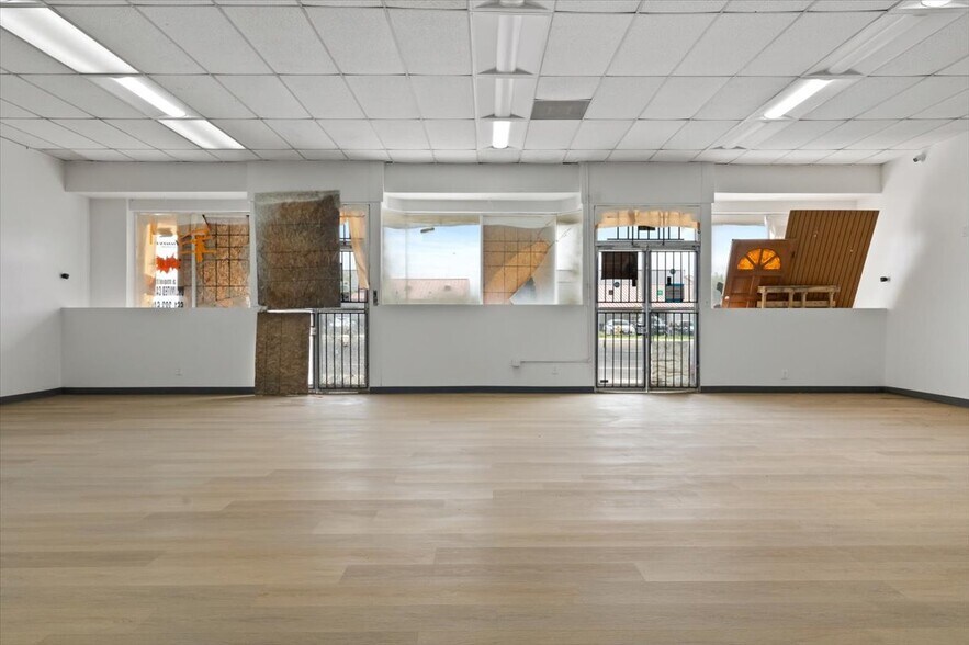 More Photos Of 1305 N Chester Ave, Bakersfield Storefront Retail Office For Lease