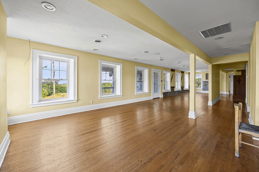 More Photos Of 3610 County Road 6, Geneva Restaurant For Sale