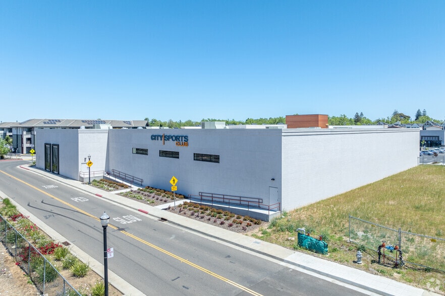 More Photos Of 3680 Crocker Dr, Sacramento Unknown For Lease