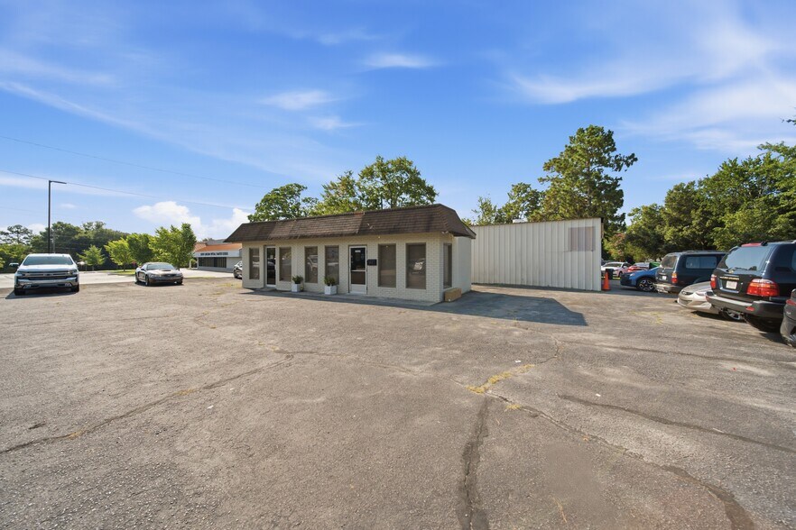 More Photos Of 2029 Platt Springs Rd, West Columbia Auto Dealership For Sale