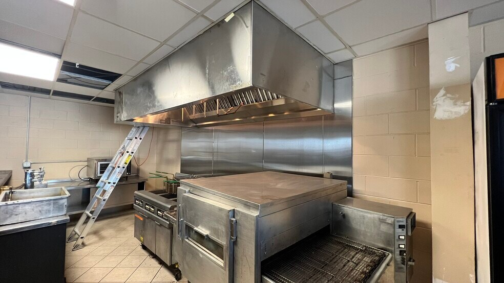 More Photos Of 13012 FM 529 Rd, Houston Restaurant For Lease