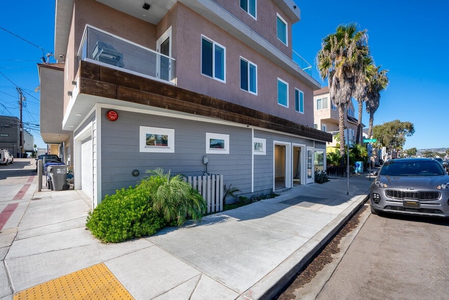 Primary Photo Of 3816 Mission Blvd, San Diego General Retail For Lease