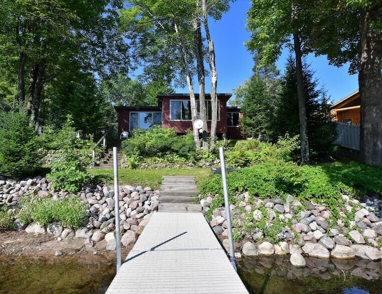 More Photos Of 18398 Waubee Park Ln, Lakewood Hotel For Sale