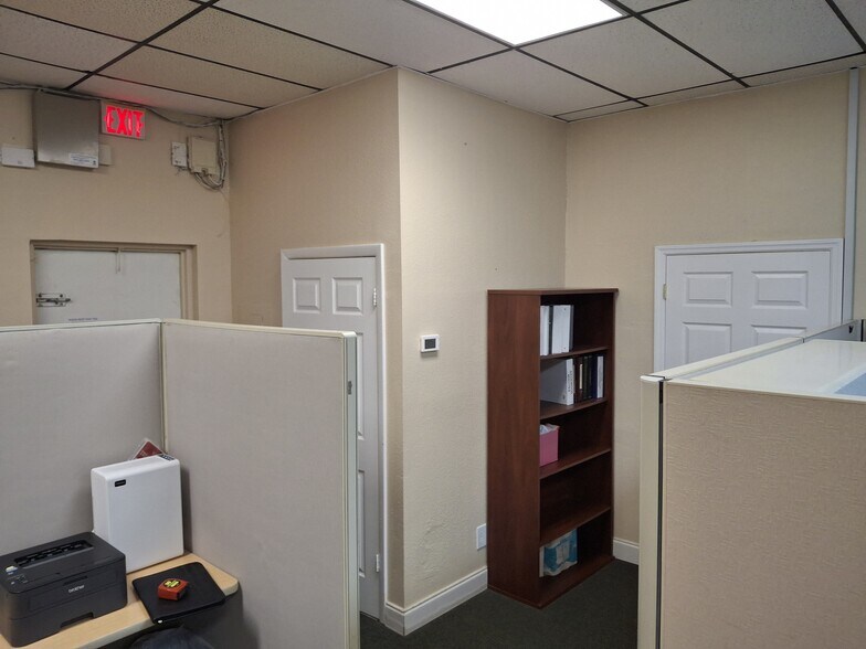 More Photos Of 6620 Lake Worth Rd, Lake Worth Medical For Lease