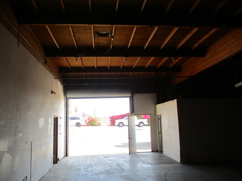 More Photos Of 336 Dawson Dr, Camarillo Warehouse For Lease