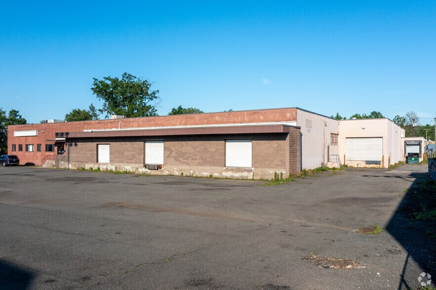 More Photos Of 75 Harrison St, Little Falls Warehouse For Lease
