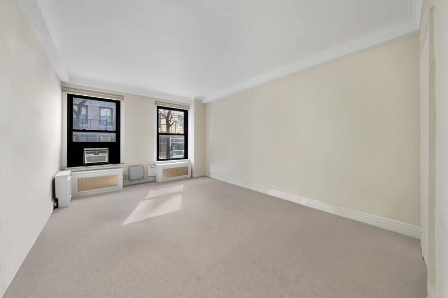 More Photos Of 262 Central Park W, New York Multifamily For Sale