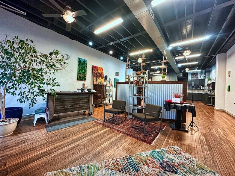 More Photos Of 111 2nd S Ave, Okanogan Storefront Retail Office For Sale