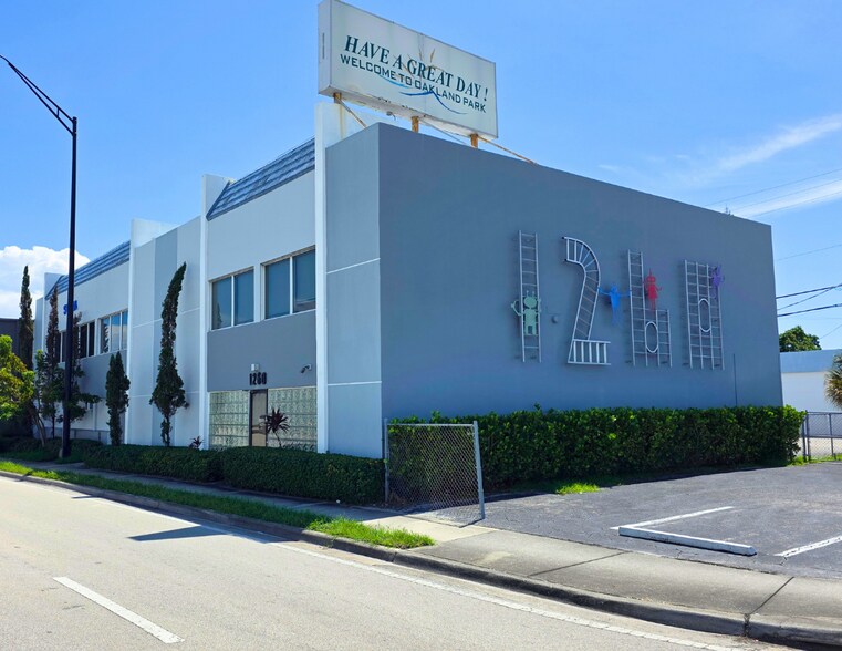 Primary Photo Of 1260 E Oakland Park Blvd, Oakland Park Office For Sale