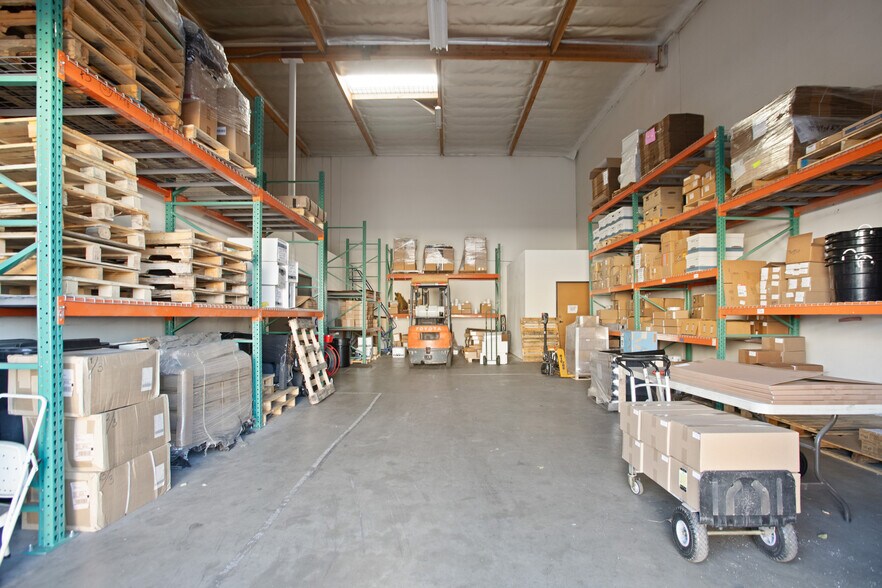 More Photos Of 1345 S Lewis St, Anaheim Warehouse For Sale